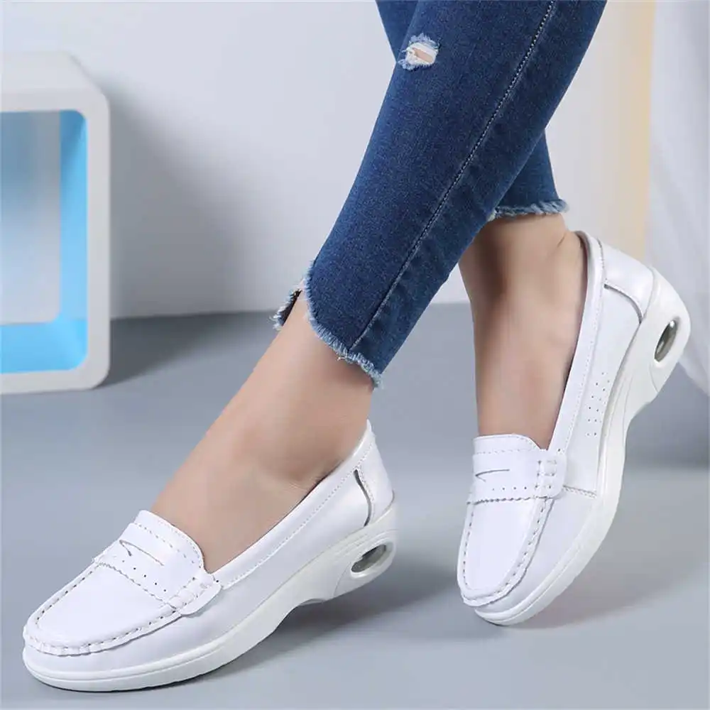 Thick Sole Slipon White Traine - Luxury Lifestyle Uk recensione e prezzo