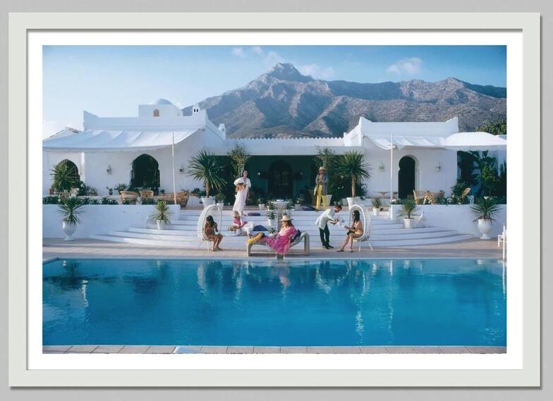 Retro Poolside Host Luxury Lif - Luxury Lifestyle Homes recensione e prezzo
