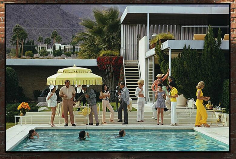 Retro Poolside Host Luxury Lif - Luxury Lifestyle Homes recensione e prezzo