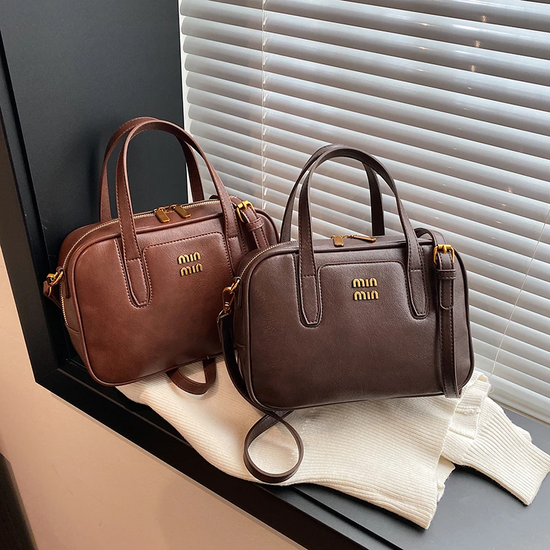 Elegant Women Luxury Leather D - Luxury Lifestyle City recensione e prezzo
