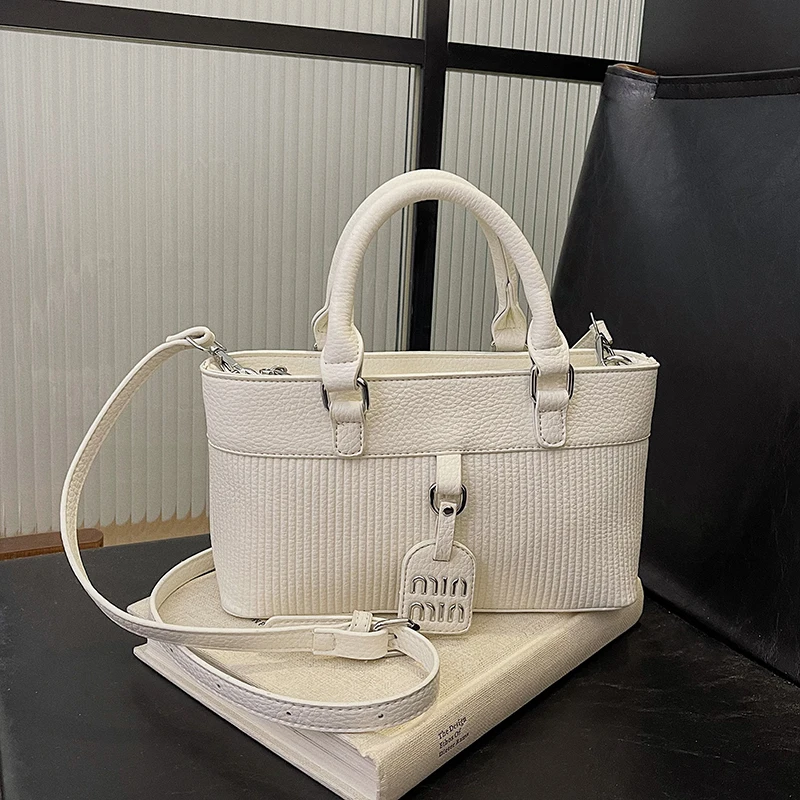 Luxury Women High End Leather  - Luxury Lifestyle City recensione e prezzo